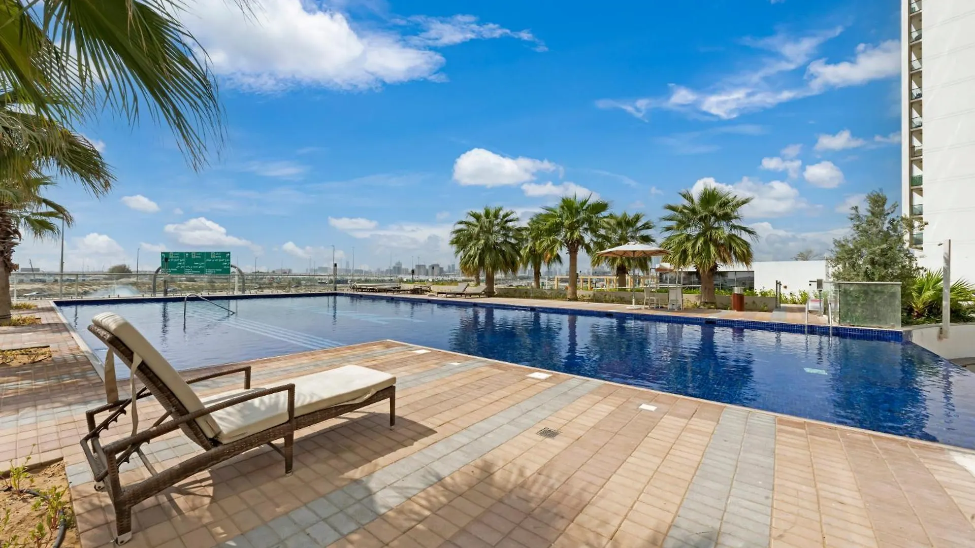Dar Mama - Cozy Modern Apartment In Golf Vita, Dubai