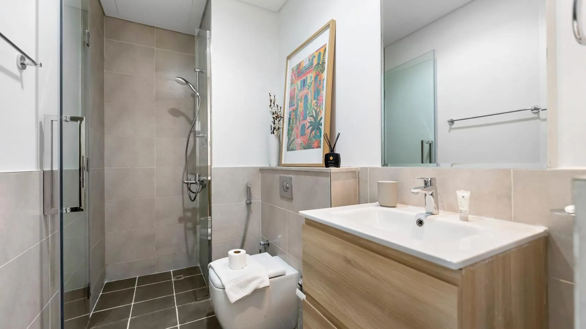 Dar Mama - Cozy Modern Apartment In Golf Vita, Dubai