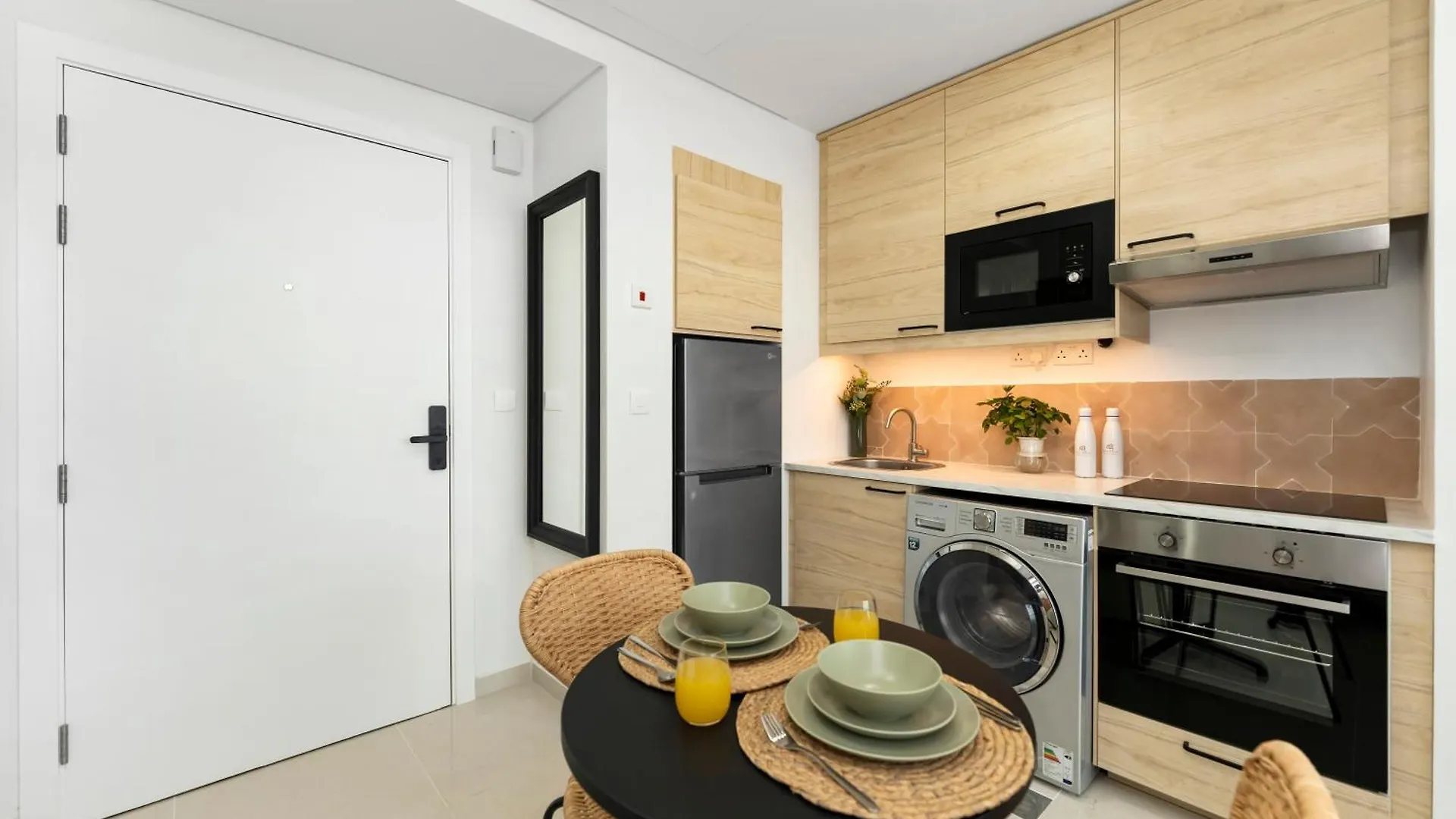 Dar Mama - Cozy Modern Apartment In Golf Vita, Dubai